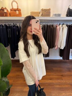 T-shirt con maniche in pizzo