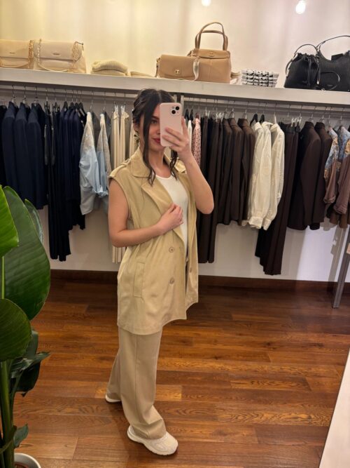 Gilet in suede sabbia - immagine 2