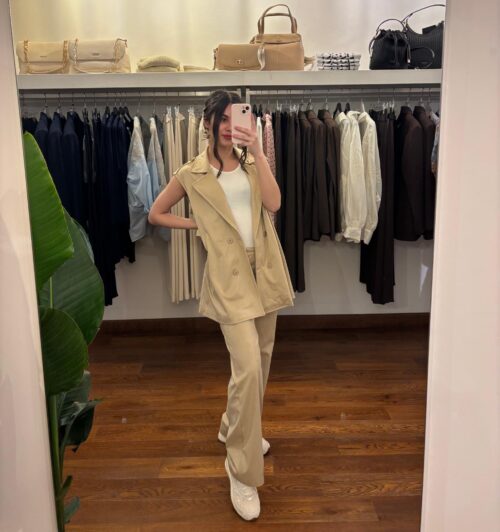 Gilet in suede sabbia - immagine 3