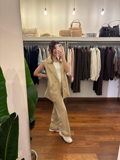 Pantalone in suede sabbia - immagine 2